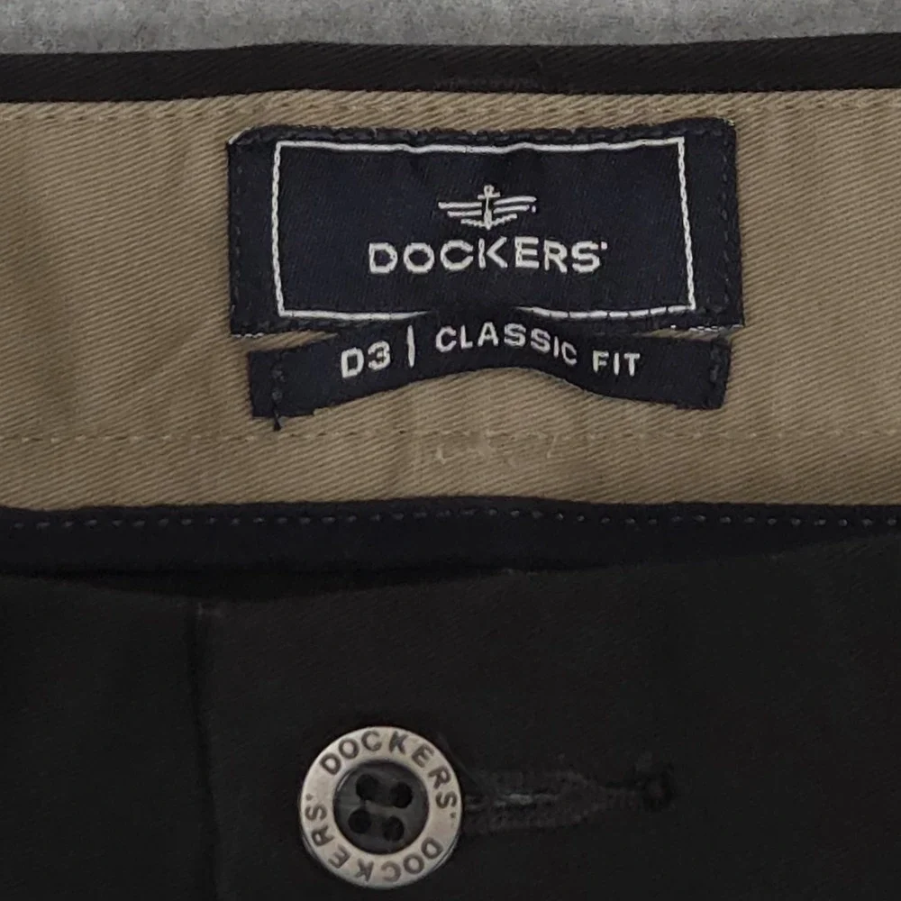 Dockers Mens 34x34 Black Classic Fit D3 Flat Front Chino Khaki Pants School Work